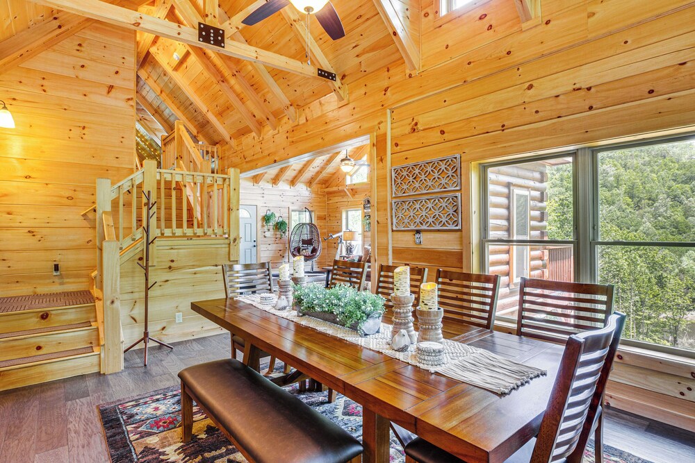 Lakefront Cabin in Elk Park w/ Hot Tub & Mtn Views