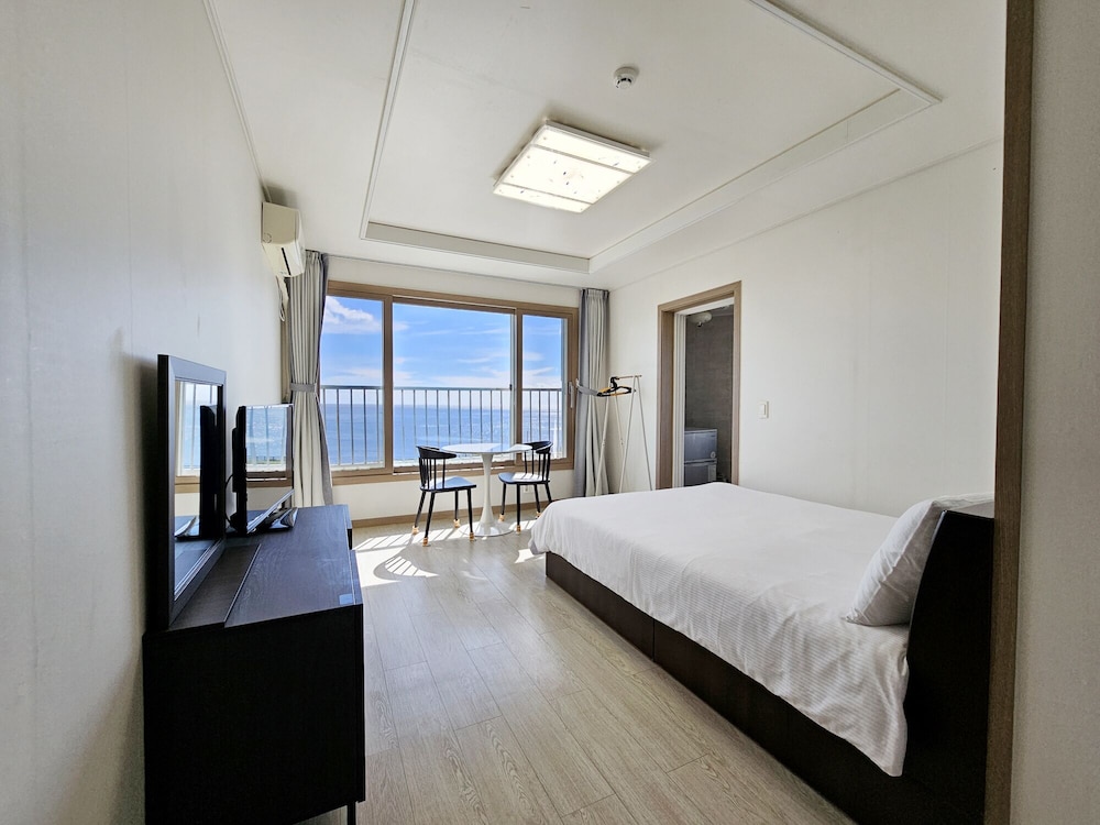 Seongsan Morning Sunset Pension