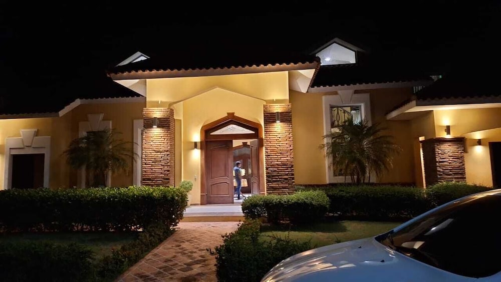 Villa GuavaBerry 5BR 6Bds 12Pax HugePool