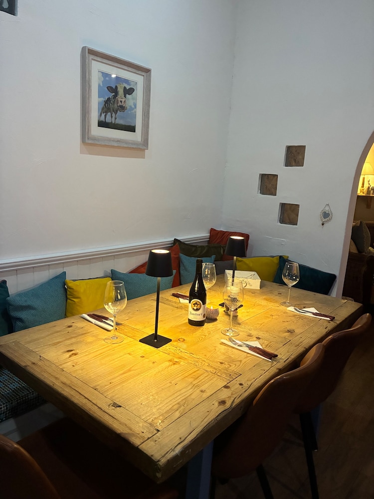 Family-pet Friendly-sleeps 10-hot Tub-sauna
