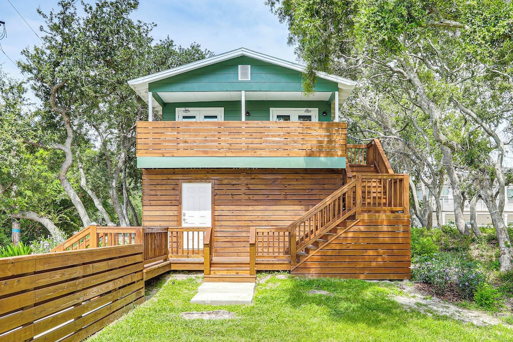 Walk to Ocean: Unit w/ Deck in Fernandina Beach!