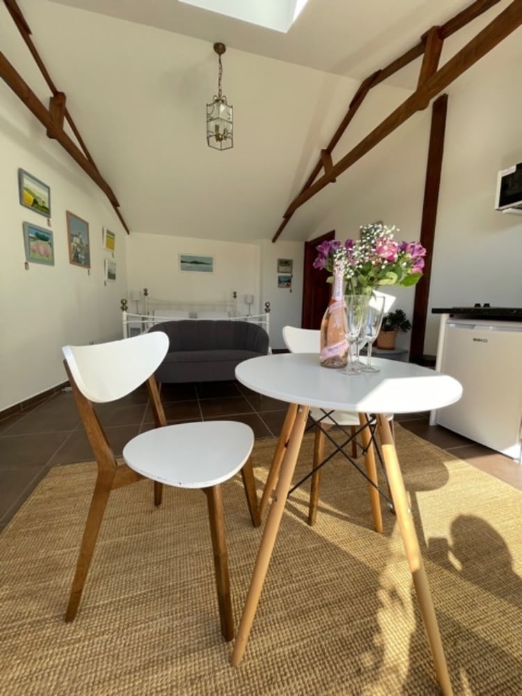 1-bed Sunny Studio Apartment in Tregony, Truro view 5