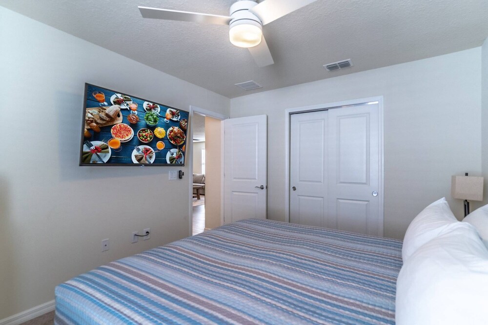 3285 Windsor Island