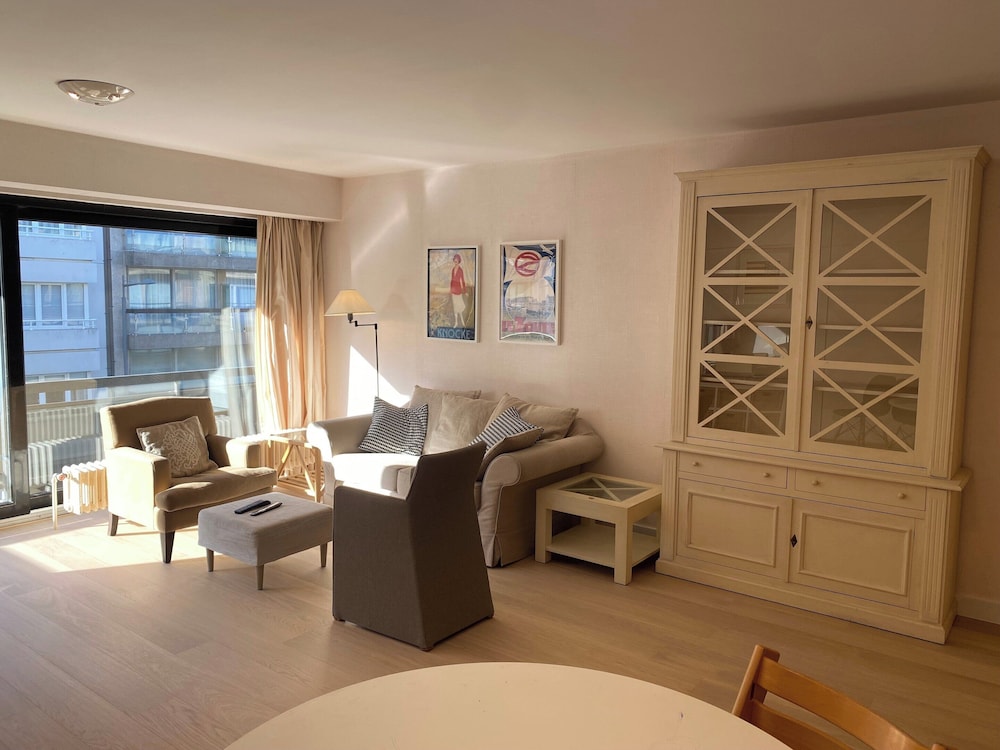 Panoramic Beachfront Bliss