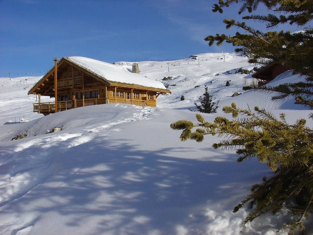 Huez Vacations - Chalet With Fireplace in Alpe D'huez - Property Image 5
