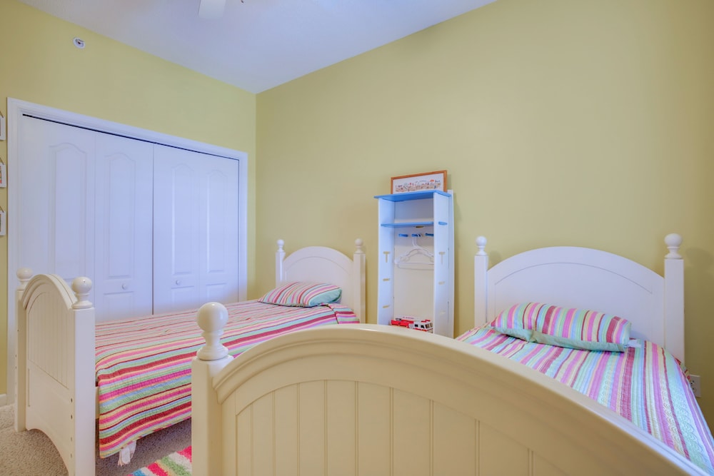 Walk to Main St: Condo w/ Pool Access in Crisfield