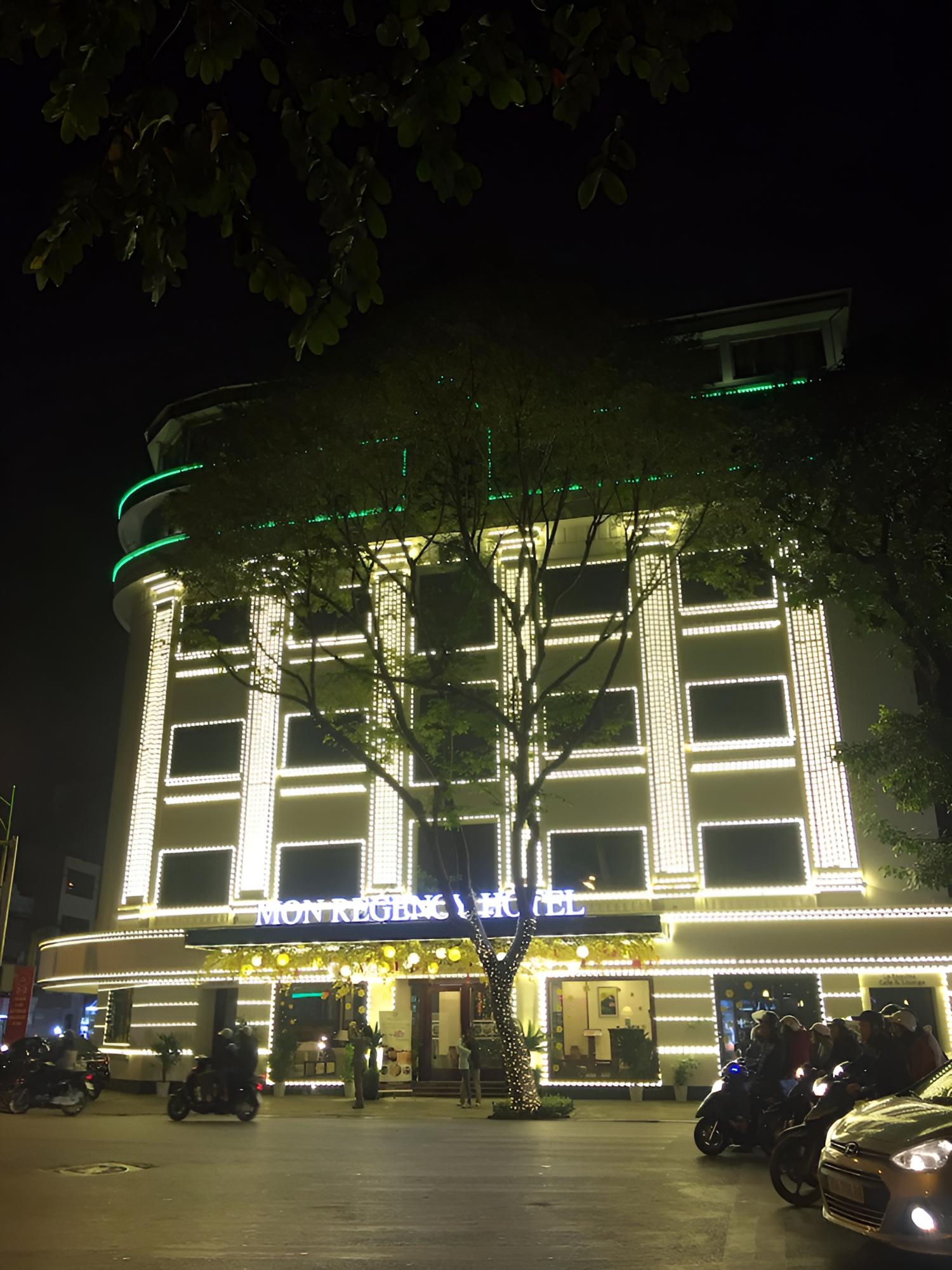 Mon Regency Hotel