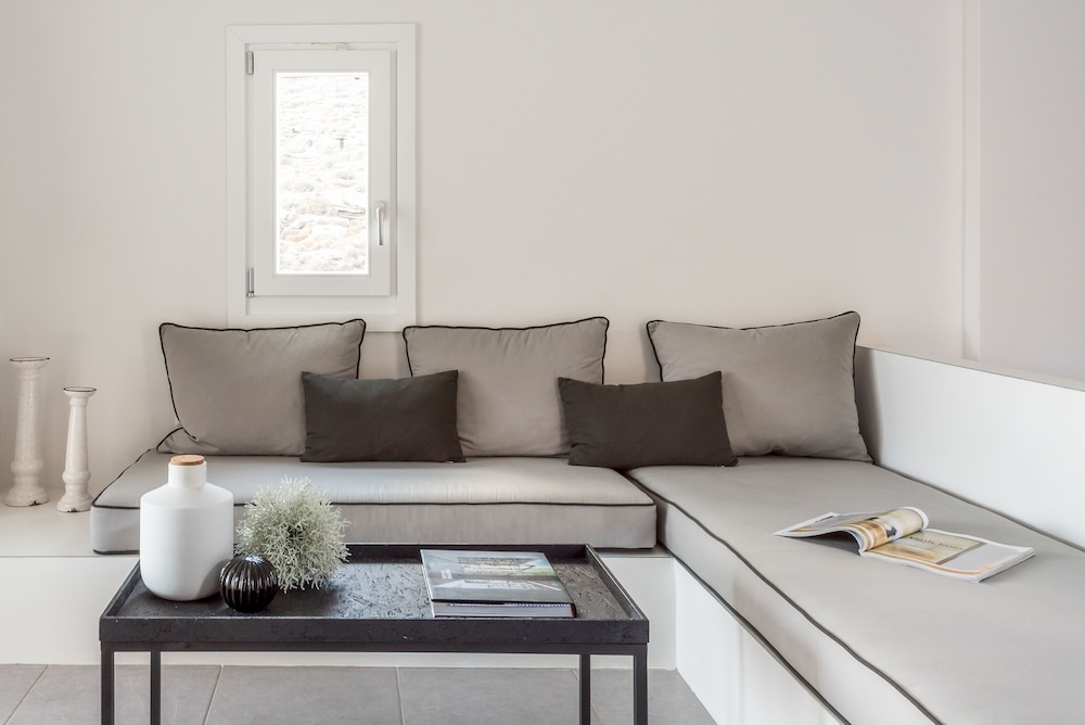Eneos Kythnos Beach Villas