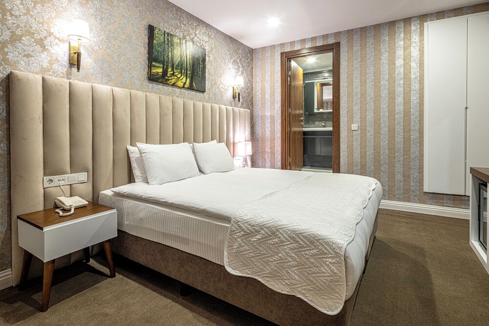 Mr Beyaz Butik Otel - Image 38