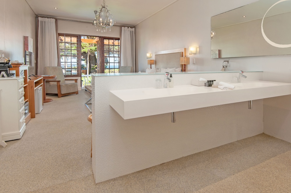 Hermanus Vacations - Harbour House Hotel - Property Image 10