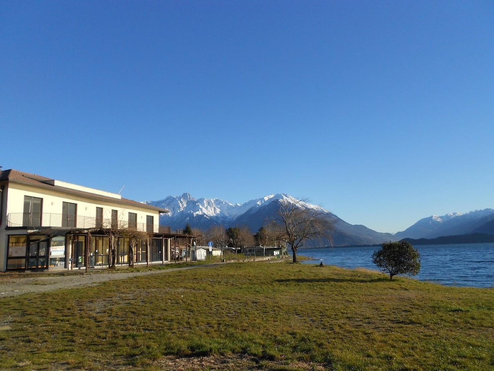 Lake Como Beach Hostel