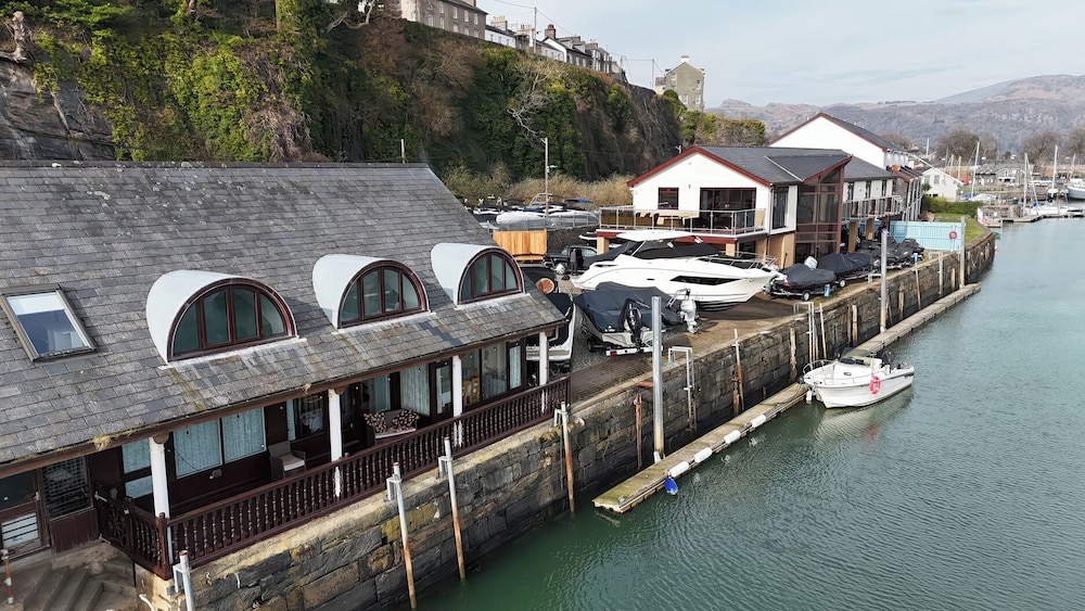Fisherman Cove