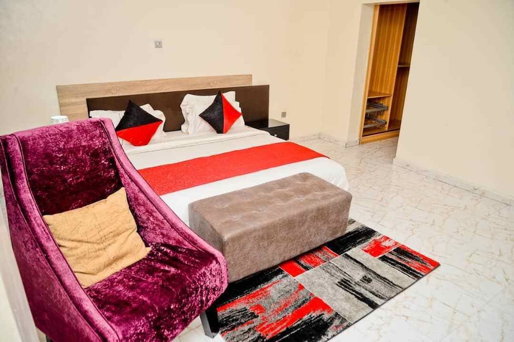 Aden 360 Apartments By Intra view 4