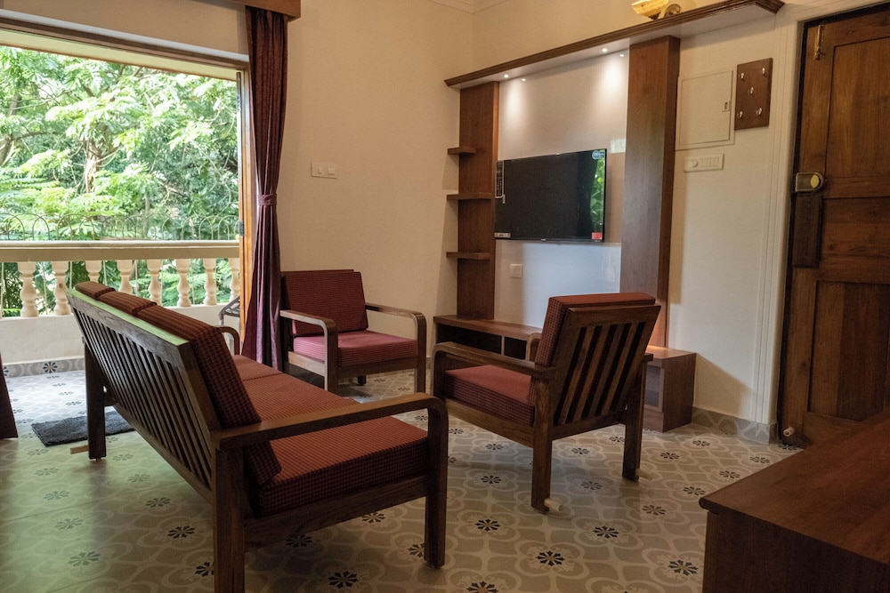 VISTAR HOLIDAYS