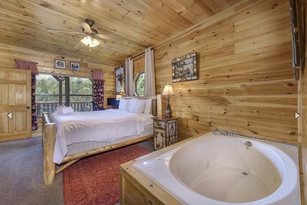 Knotty But Nice 4 Bedroom Home