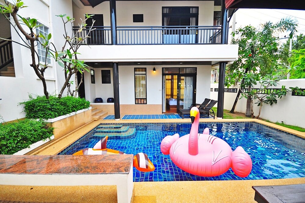 Punnapha Pool Villa Pattaya