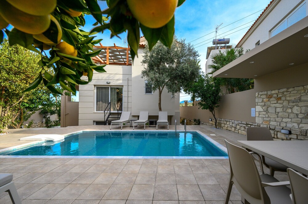 Foothills Tangerine Villa