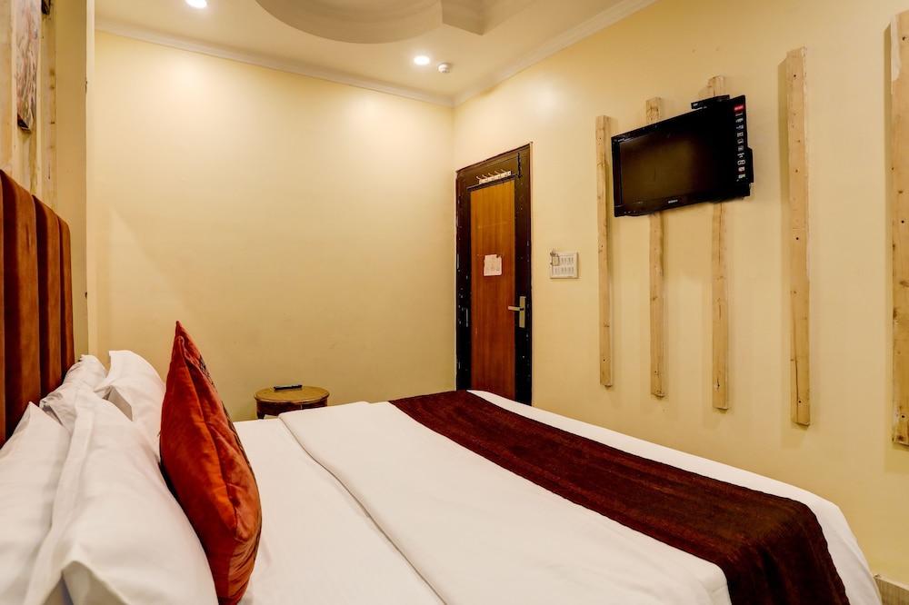 Staybook Hotel Jai Balaji New Delhi Railway Station