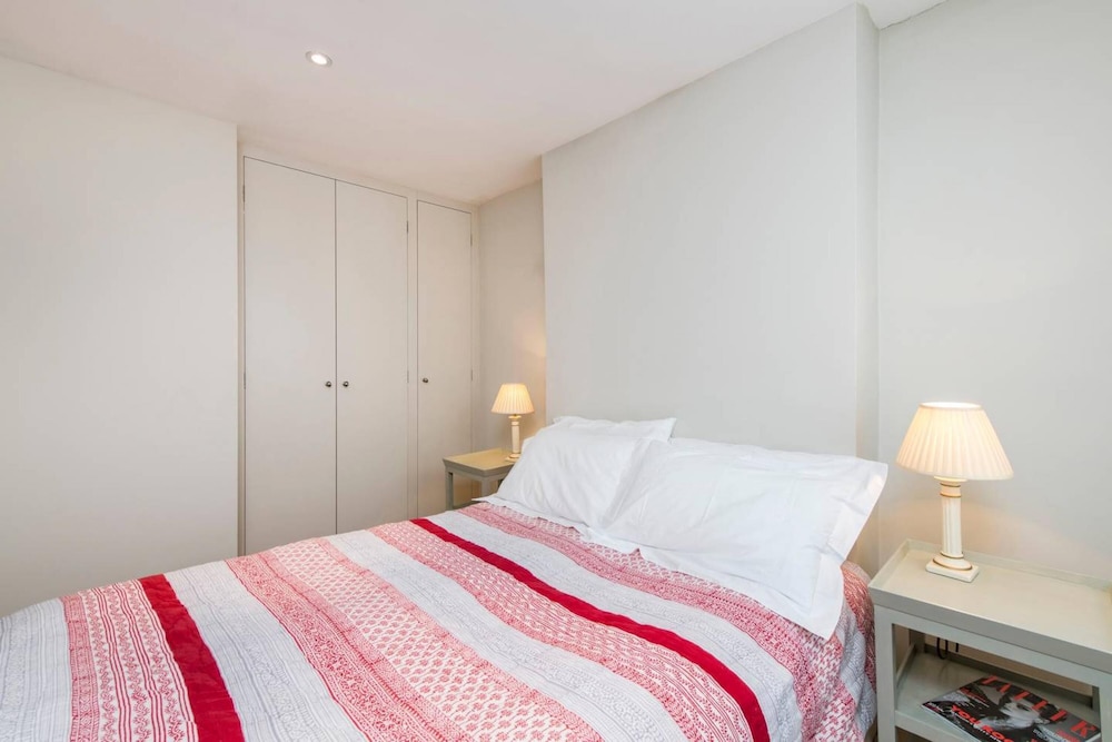 Delightful 2-bed Home Fulham