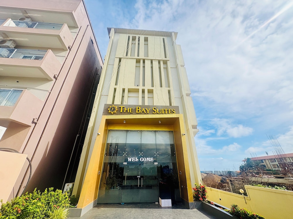 The Bay Suites Puri With Sea View