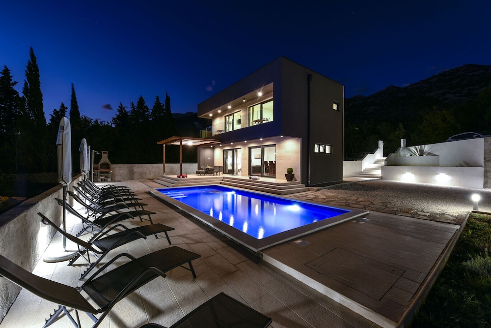 Villa Royal Promons Zadarvillas view 2