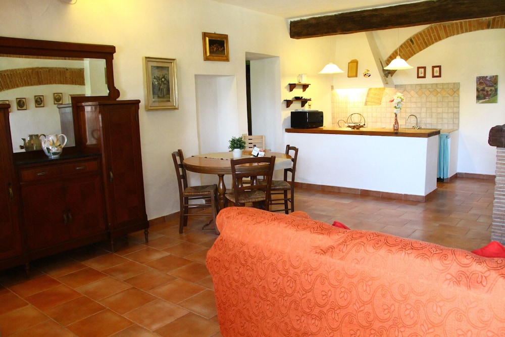 Apartment Between Pisa and Livorno
