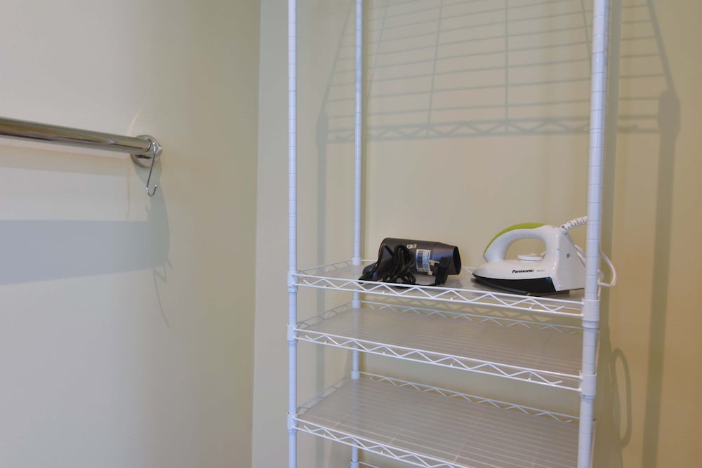 Cozy 1BR Suite at Tritower Steps to JB CIQ