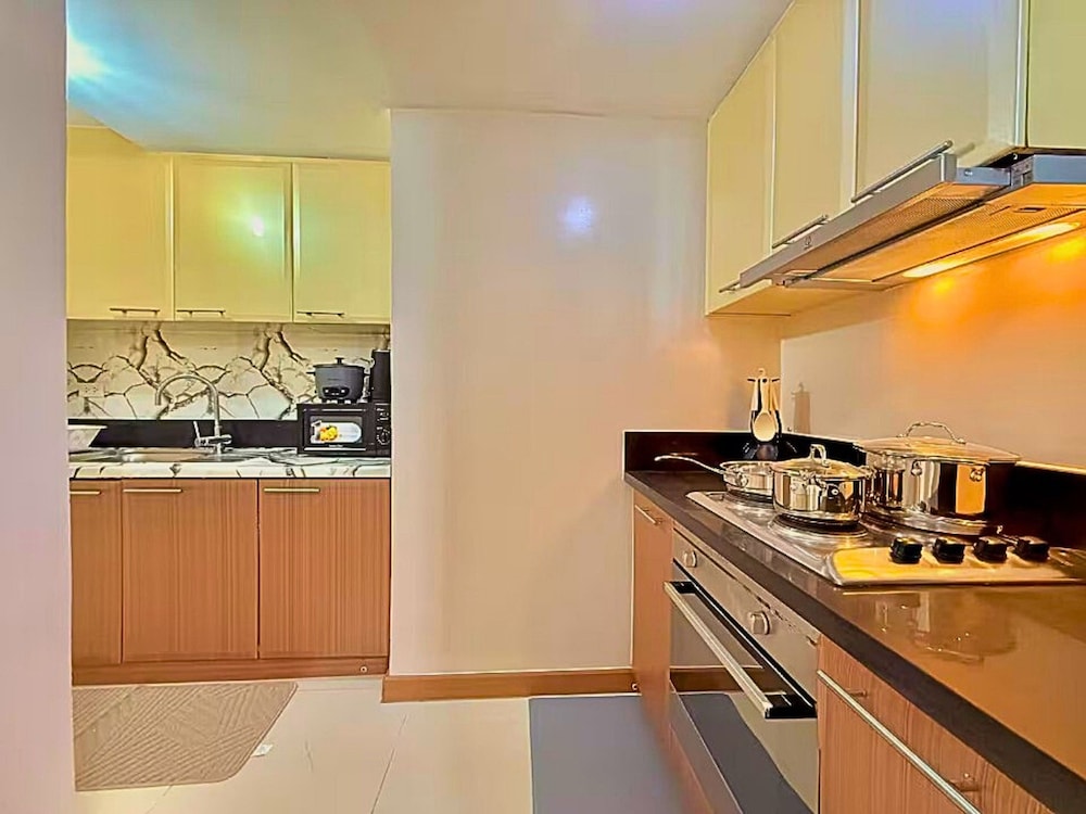 Live Luxury Living at BGC Venice