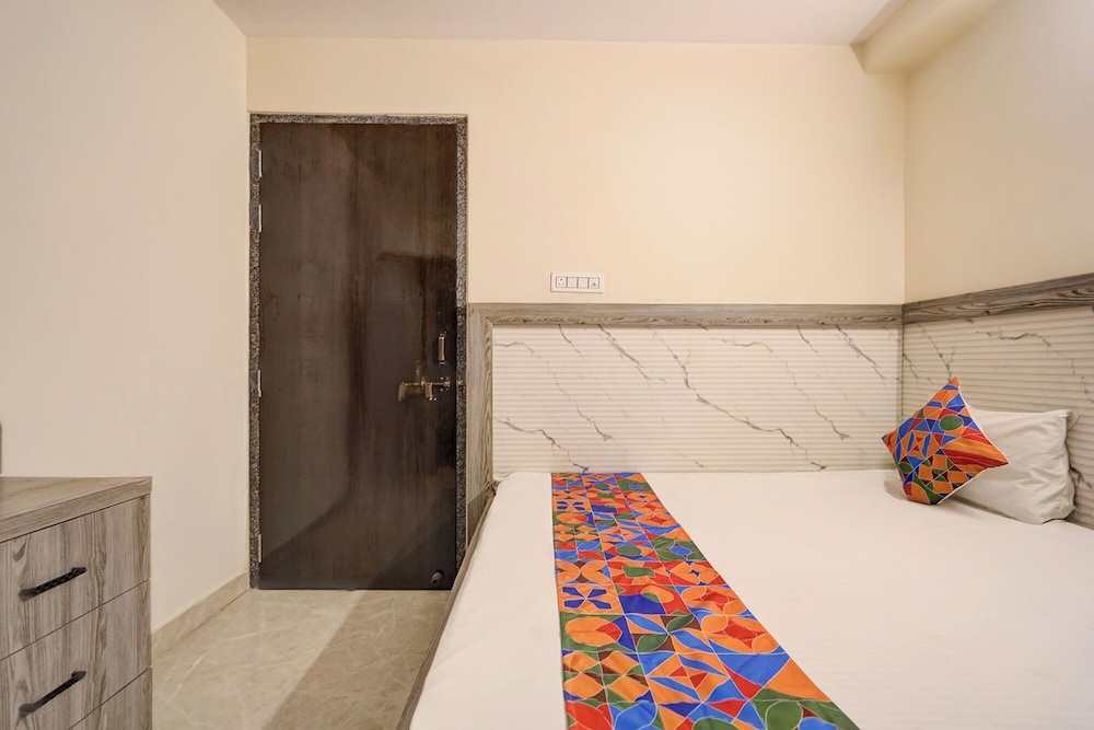 Fabhotel Amr Grand