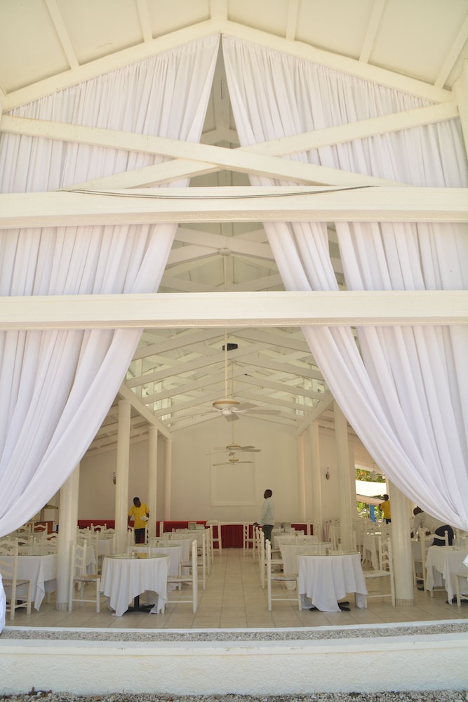 Kaliko Beach Club - All Inclusive Resort