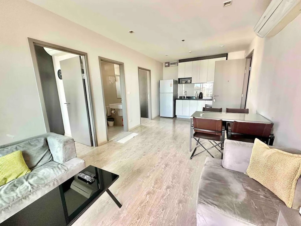 2 Bed Room Central Location-sea View Infinity Pool