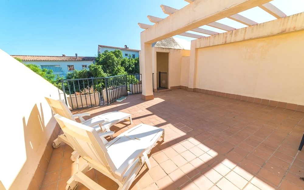 Jardines de Torreblanca | 7 Pax | Torreblanca | 2562-KAW