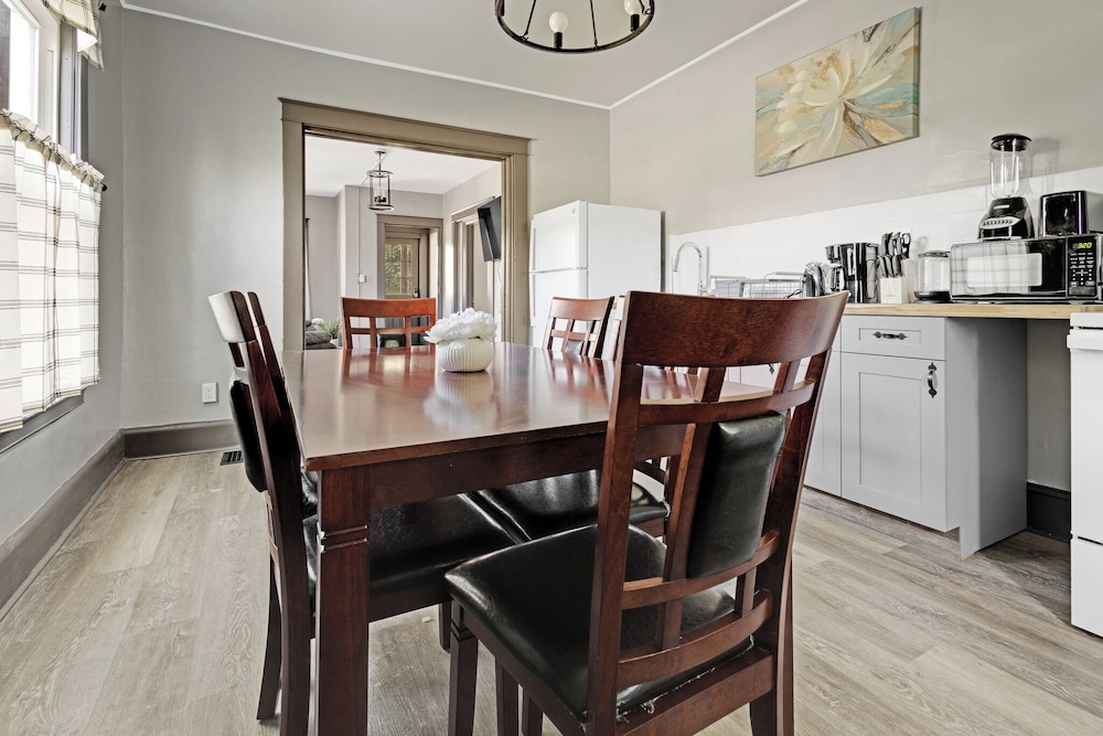 Comfortable 6Br 2Bath In The Heart Of Niagara Falls