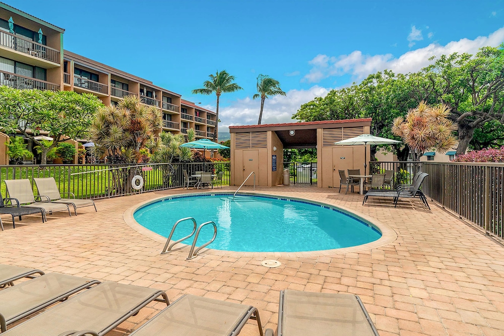 Maui Vista 2-301 - Modern and Bright Renovation in Building 2, No Carpet, AC!