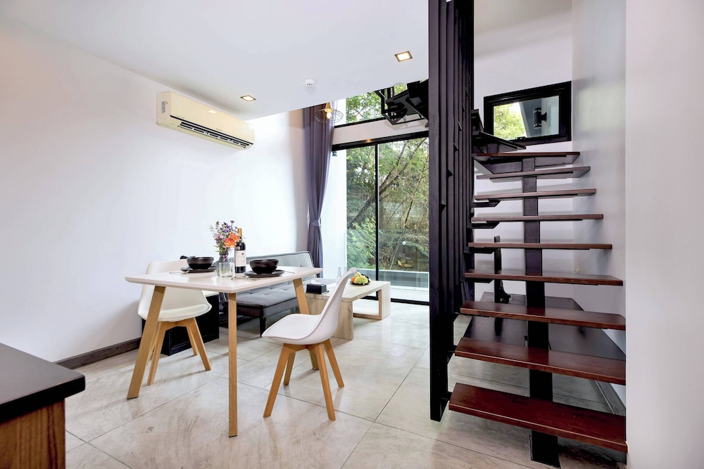 Nai Harn Duplex near the Beach UTL B125
