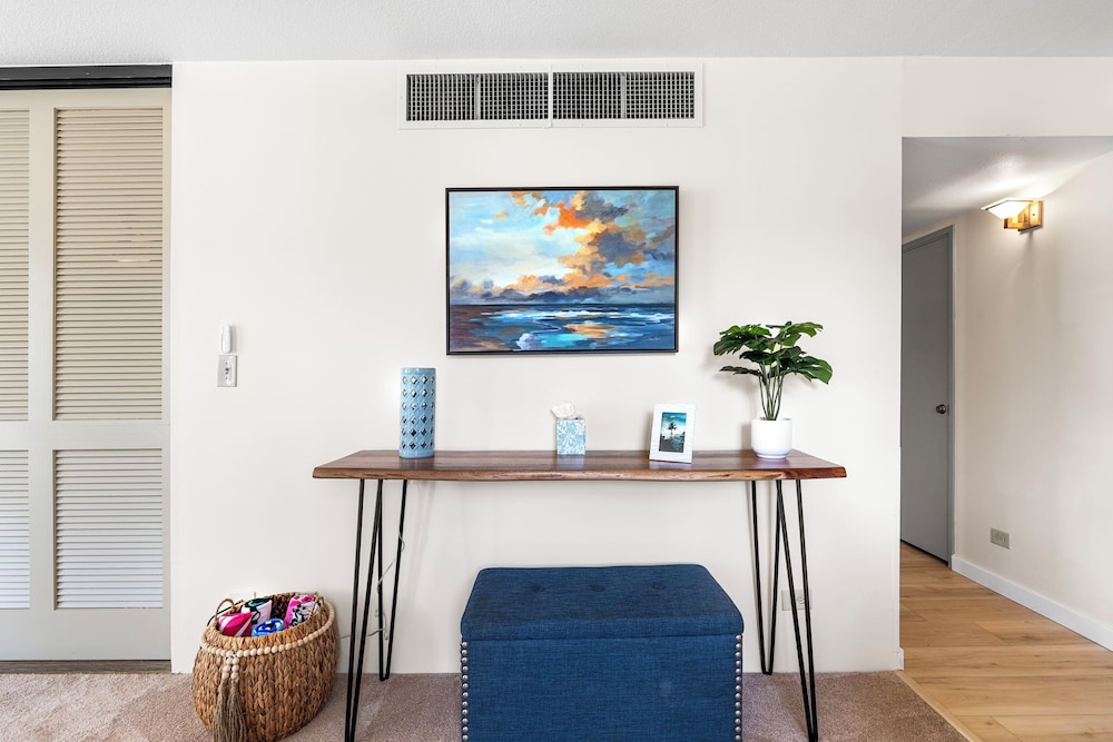 Oceanfront Island Living - Beautiful Kona Condo for Extended Stays - Vrkcv