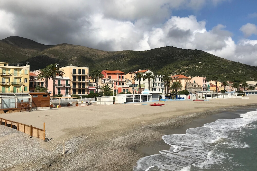 Solemare - Ceriale Center & Parking