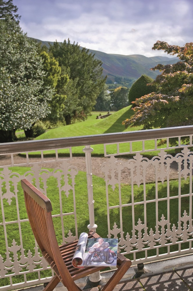 Penrith Vacations - Macdonald Leeming House - Property Image 1