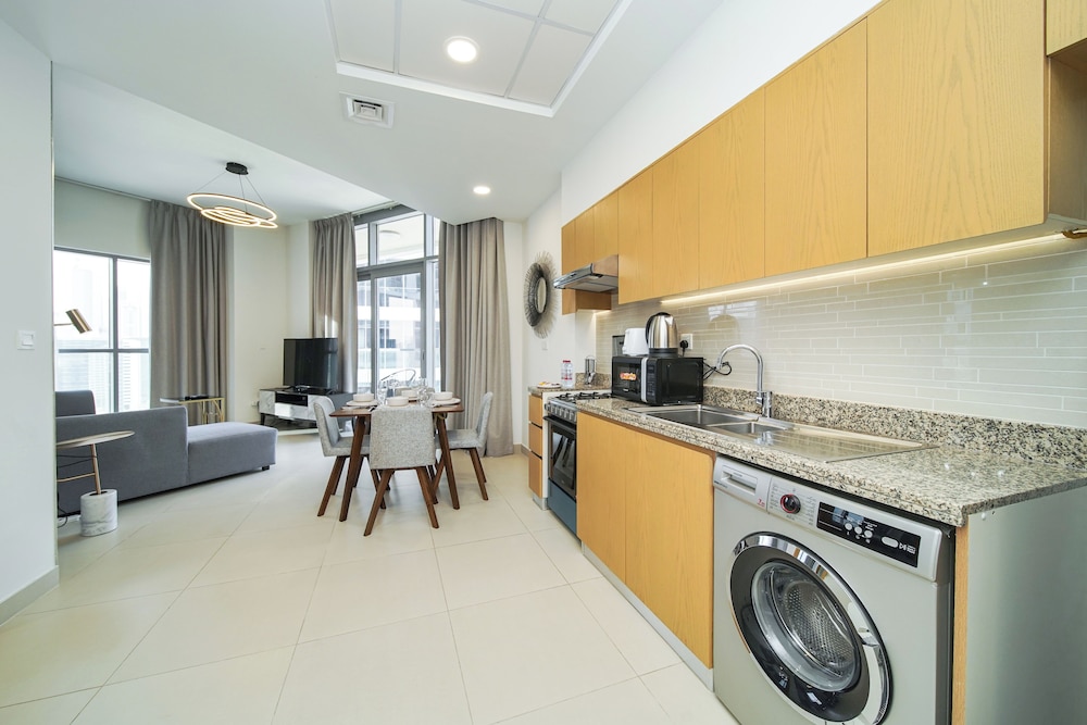 PVH - Burj Khalifa View 1BR - Bellevue 2
