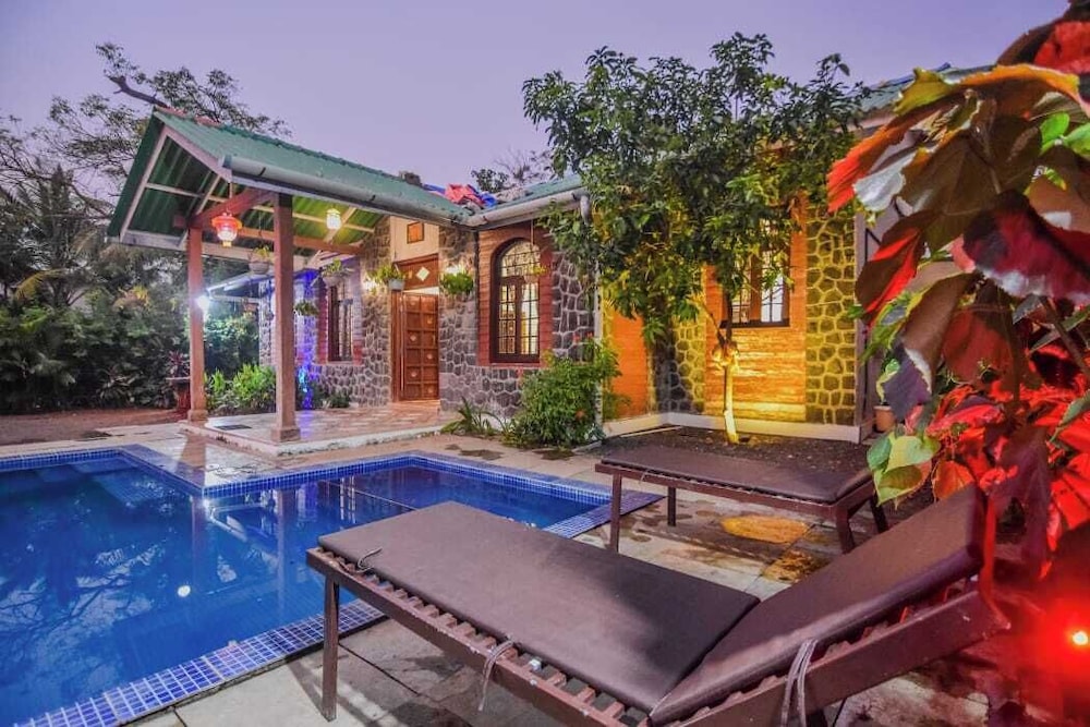 Lavika Stays Villa Palmera