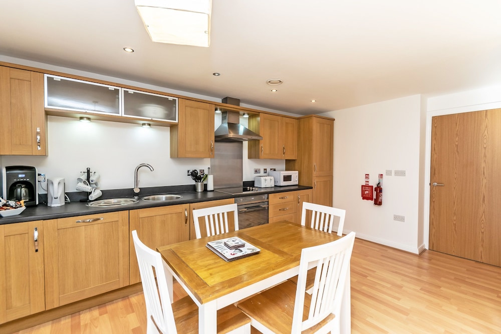 Racecourse Serviced Apartments