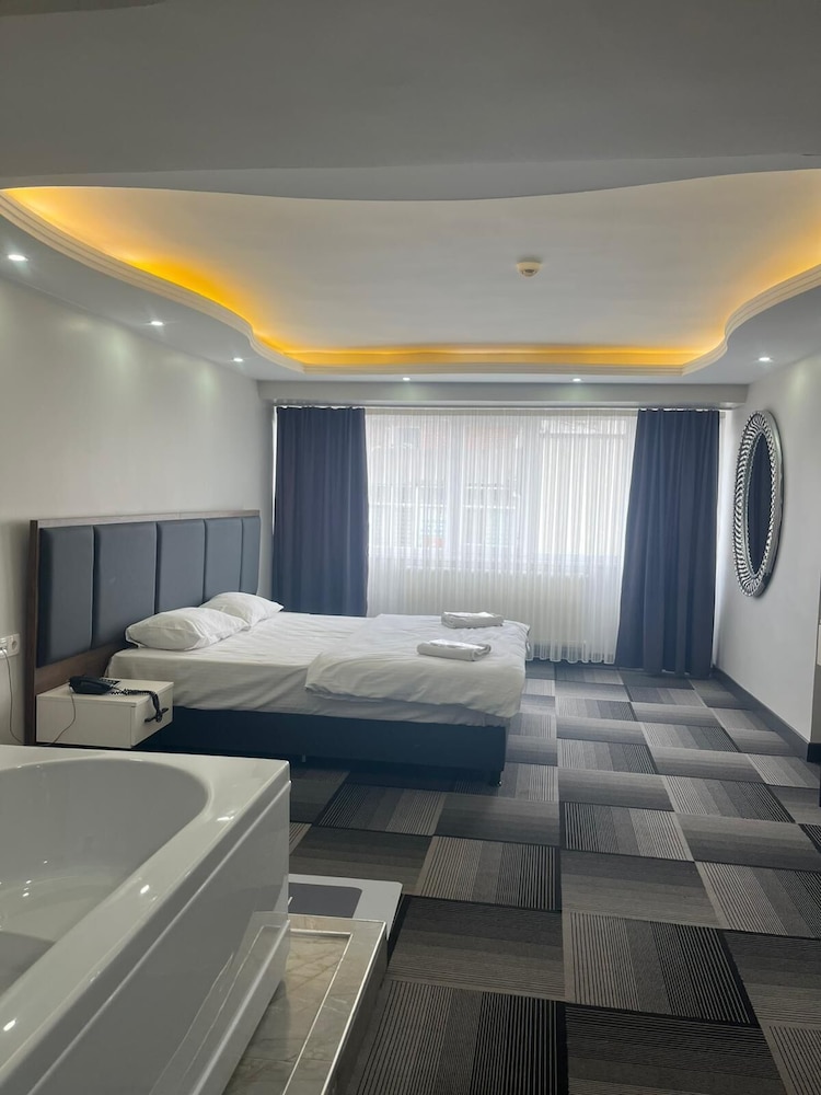 LİZBONİA OTEL