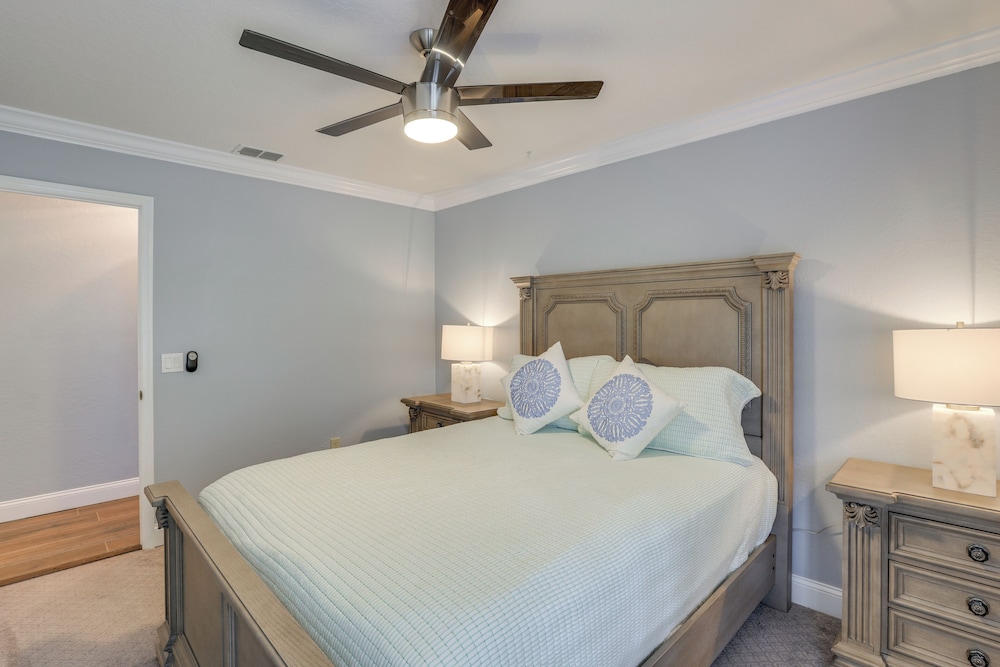 Suwannee River Retreat: Dock & Screened Porch!