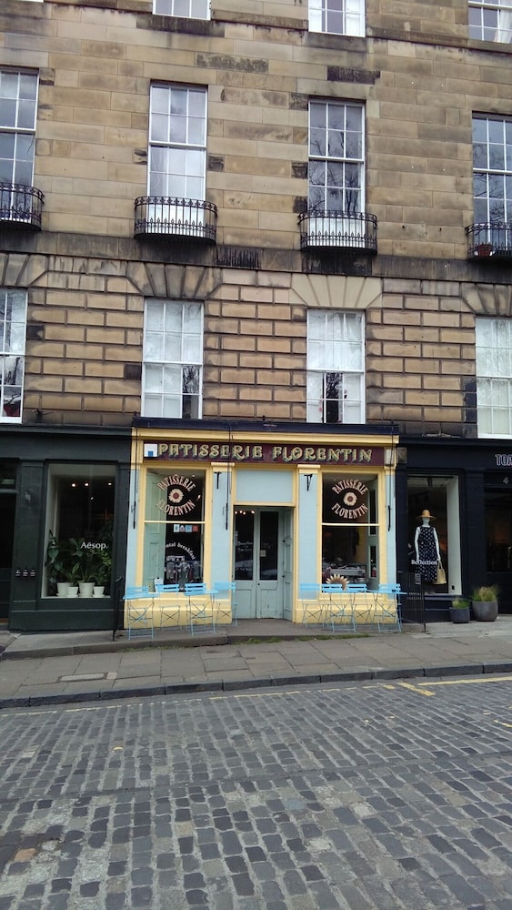 1 Bedroom Apartment on Charming St Stephen Street