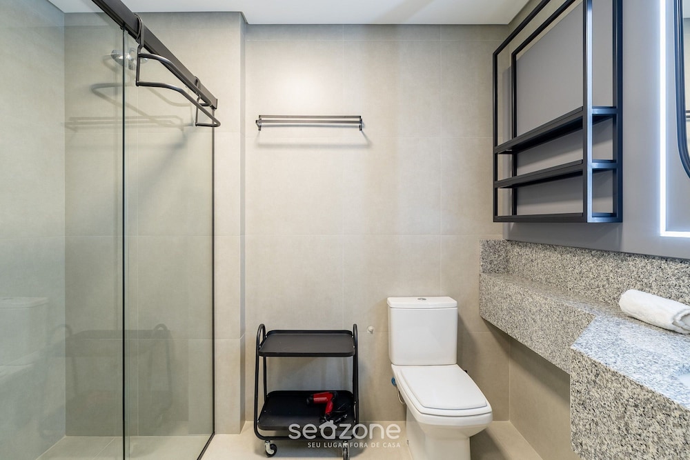 Modern and Fully Equipped Apartments Just Minutes From Lagoa da Conceicao and the Beach - VTD