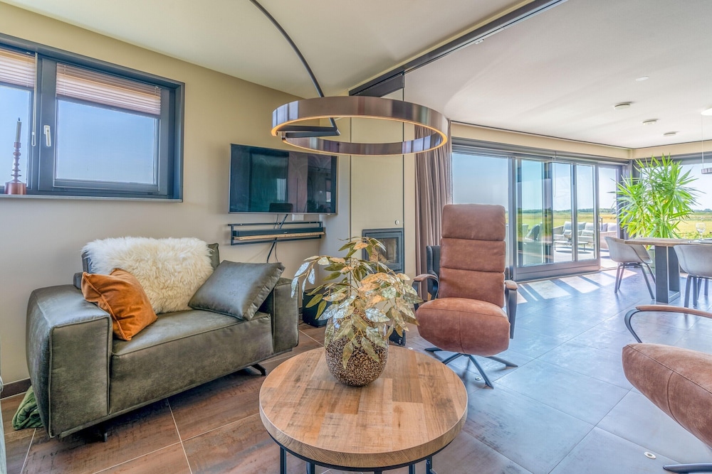Modern, Luxurious and Sustainable Nature Villa