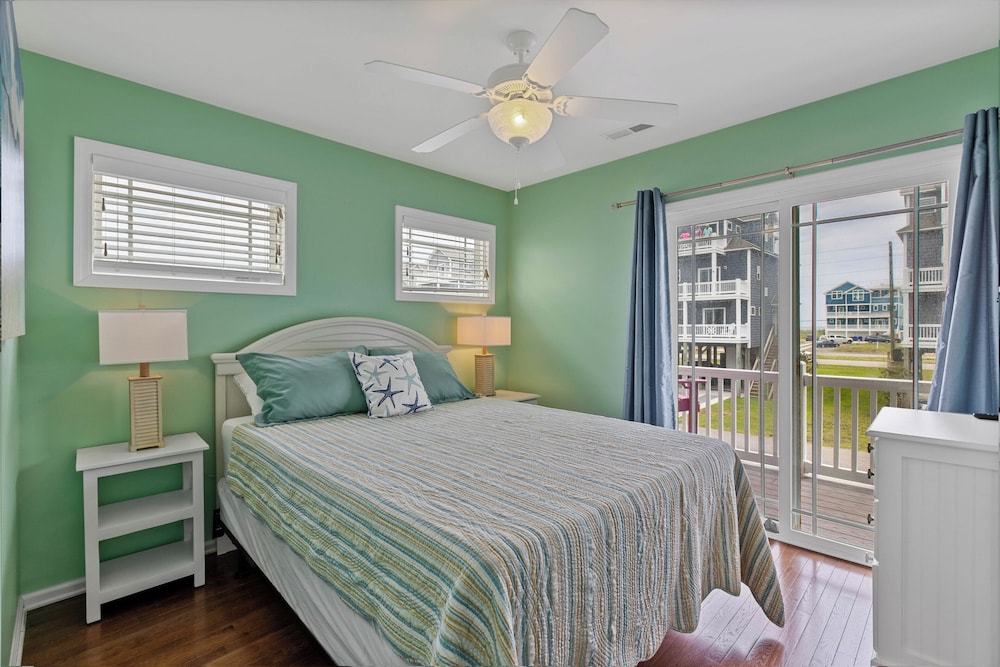 Palm Beach North by Topsail Realty
