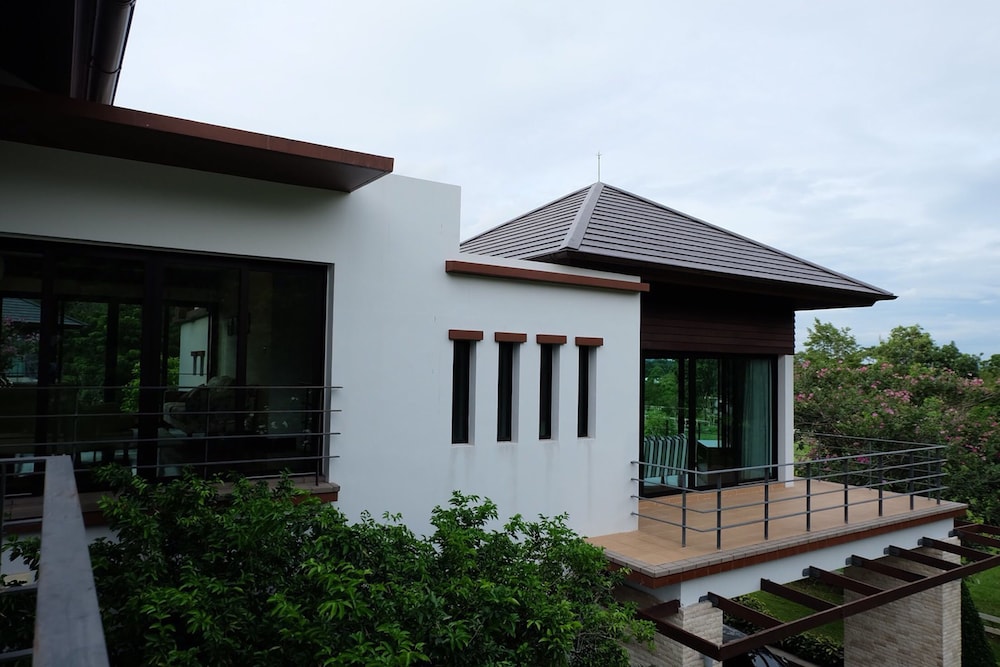 Monlada Khaoyai