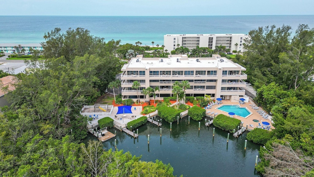 Longboat Bay Club by Coolvacay