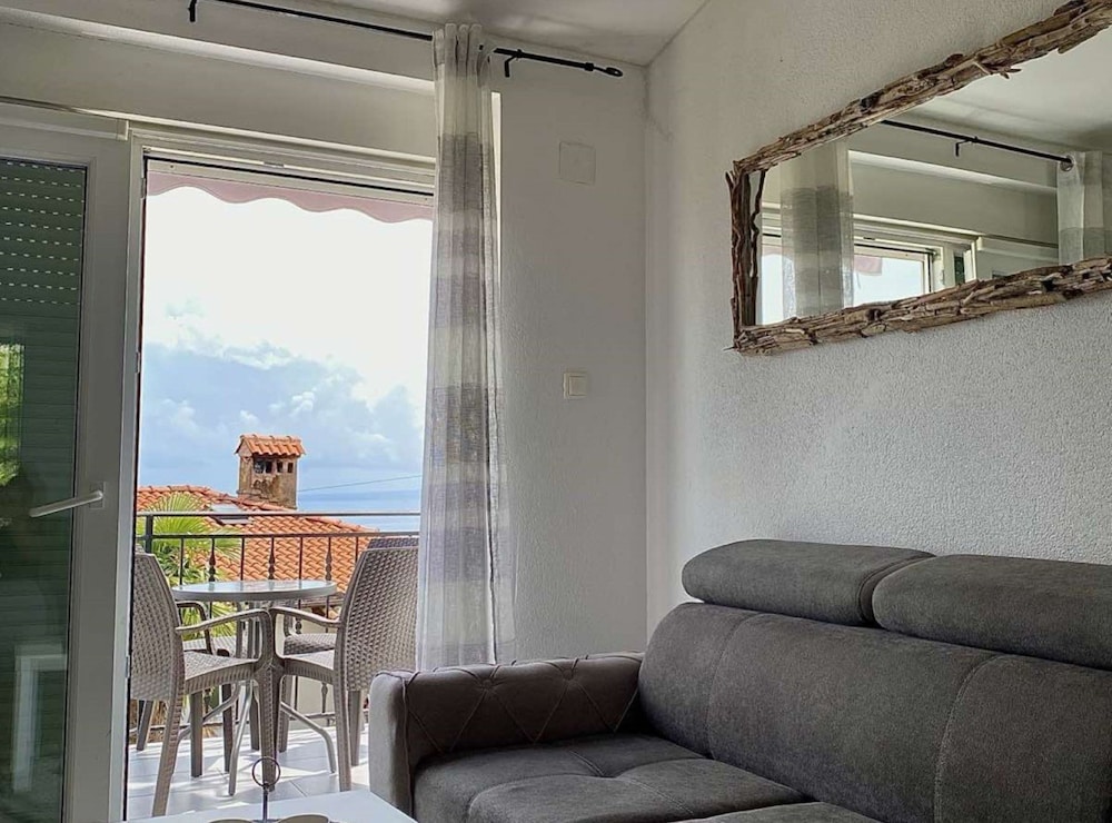 Luxury Lovran Apartments With Swimming Pool